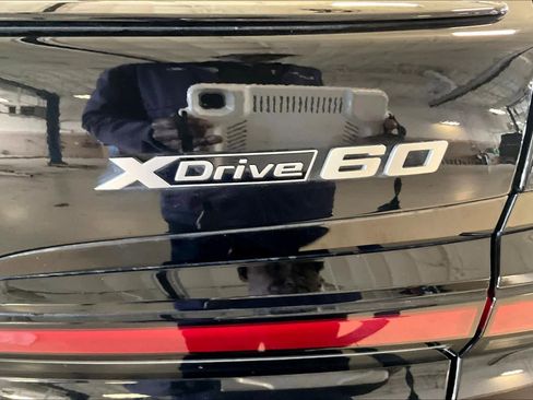 Used 2023 BMW i7 xDrive60 w/ Executive Package 2 image 9