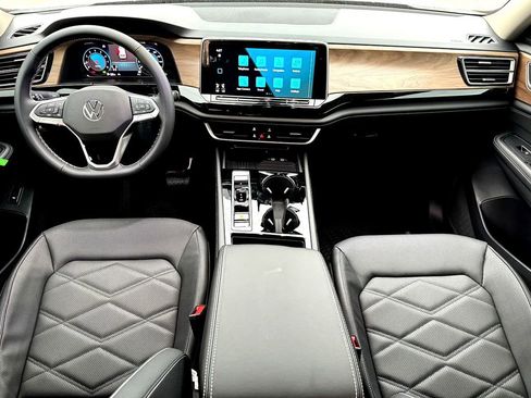 New 2026 Volkswagen Atlas SE FWD image 20