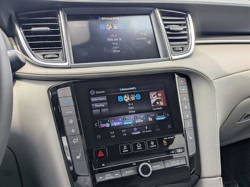 New 2025 INFINITI QX50 Luxe image 12
