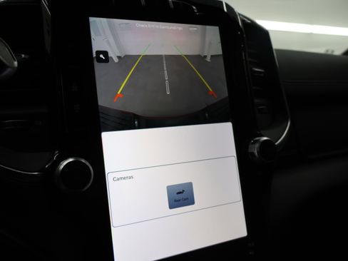 Used 2022 RAM 3500 Laramie image 17