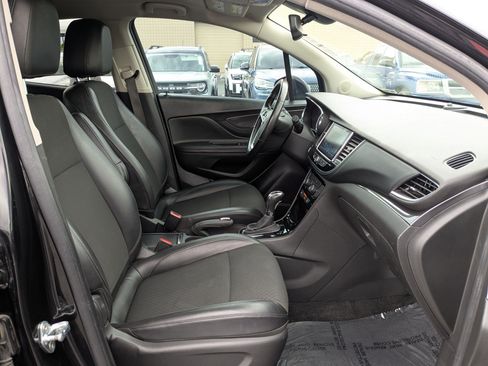 Used 2019 Buick Encore Sport Touring AWD/4WD image 32