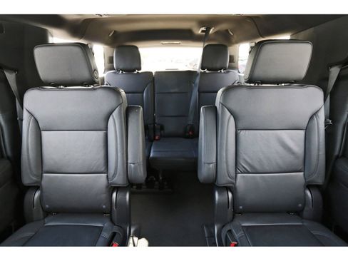 Used 2024 Chevrolet Suburban LT w/ Luxury Package image 14