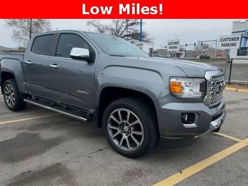 Used 2019 GMC Canyon Denali image 2