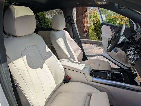 Used 2026 Mercedes-Benz GLA 250 4MATIC image 23