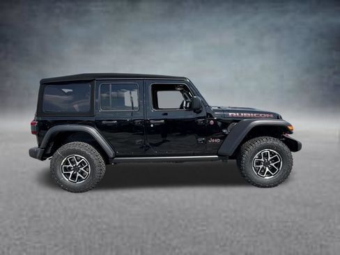 Used 2024 Jeep Wrangler Unlimited Rubicon AWD/4WD image 8