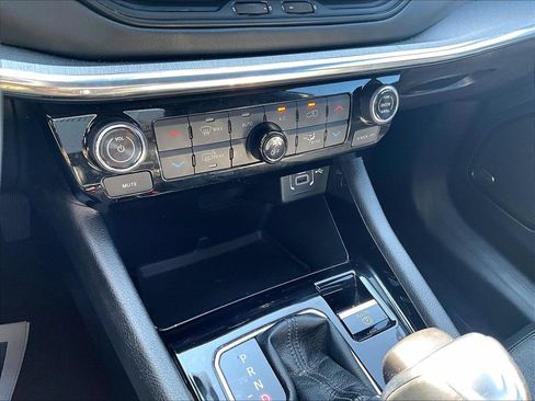 Used 2023 Jeep Compass High Altitude AWD/4WD image 32