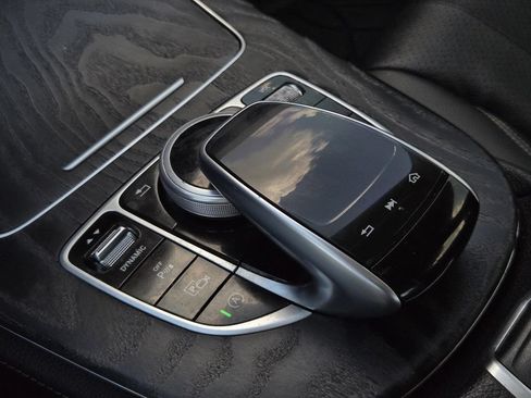 Used 2018 Mercedes-Benz E 300 image 24