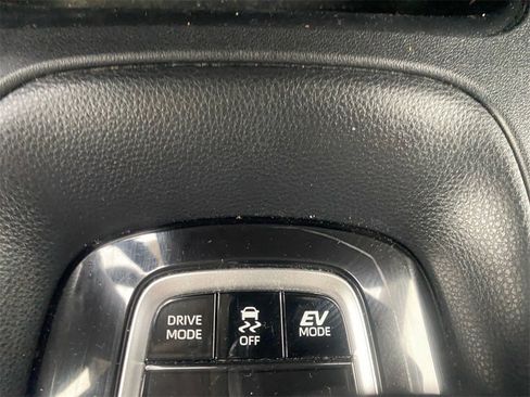 Used 2024 Toyota Corolla LE image 30
