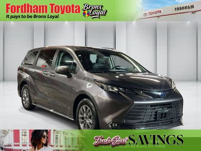 Used 2023 Toyota Sienna XLE
