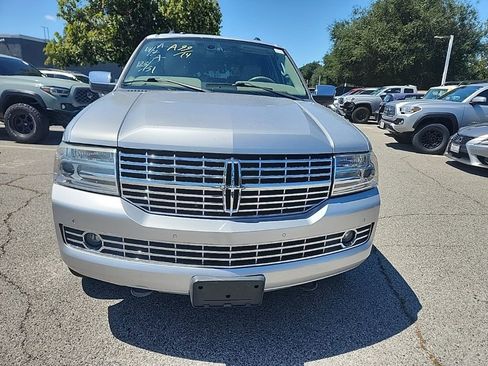 Used 2010 Lincoln Navigator w/ Elite Package image 8