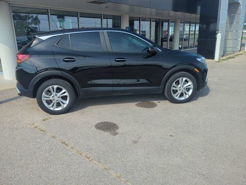 Used 2023 Buick Encore GX Preferred w/ Cold Weather Comfort Package AWD/4WD image 6