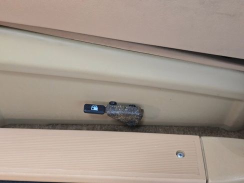 Used 1990 Dodge Grand Caravan LE image 92