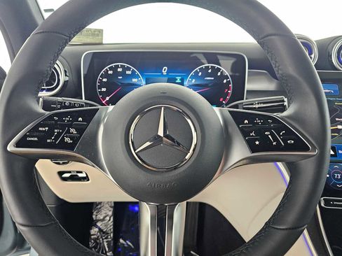 Used 2026 Mercedes-Benz GLC 300 image 22