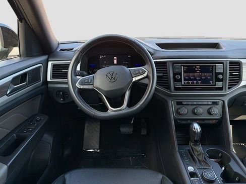 Used 2022 Volkswagen Atlas Cross Sport SE image 21