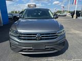 Used 2024 Volkswagen Tiguan SE image 3