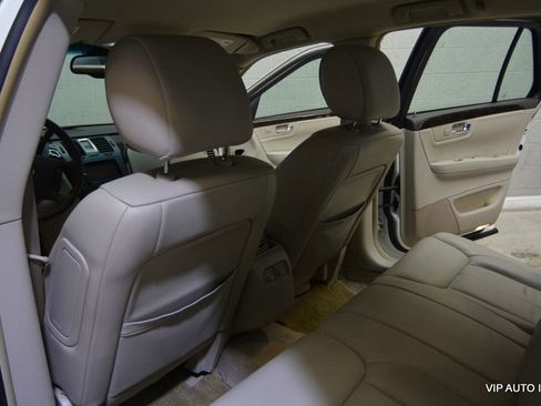 Used 2009 Cadillac DTS w/ Trunk Convenience Package image 21