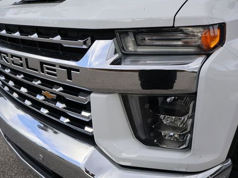 Used 2020 Chevrolet Silverado 2500 LTZ w/ LTZ Plus Package image 3