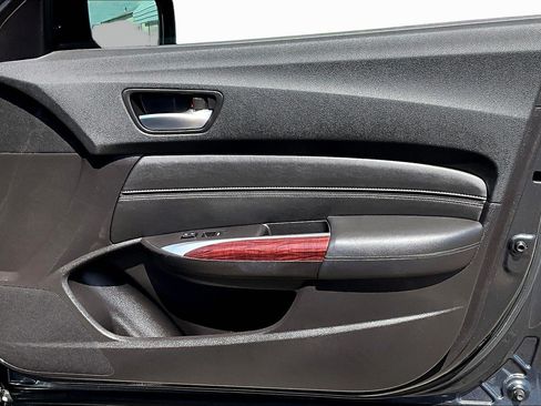 Used 2016 Acura TLX FWD image 18