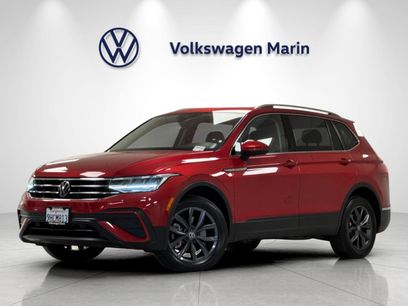 Used 2023 Volkswagen Tiguan SE w/ Panoramic Sunroof Package