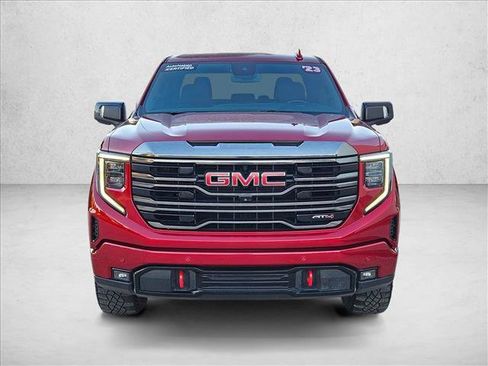 Used 2023 GMC Sierra 1500 AT4 image 2
