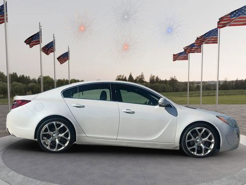 Used 2017 Buick Regal GS w/ Driver Confidence Package #2 FWD image 8