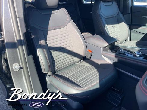 New 2026 Ford Explorer ST-Line w/ ST-Line Street Pack image 14