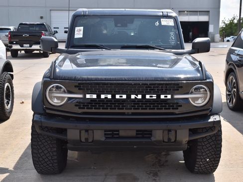 Certified 2024 Ford Bronco Wildtrak AWD/4WD image 3