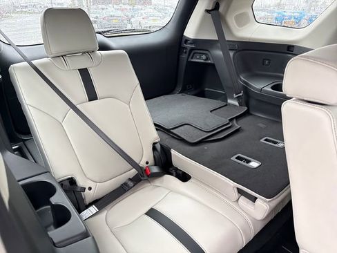 New 2026 Honda Pilot Touring image 12