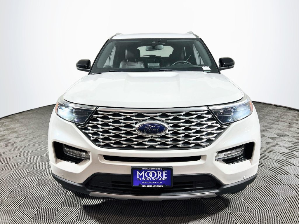 Used 2020 Ford Explorer Platinum w/ Premium Technology Package AWD/4WD image 2