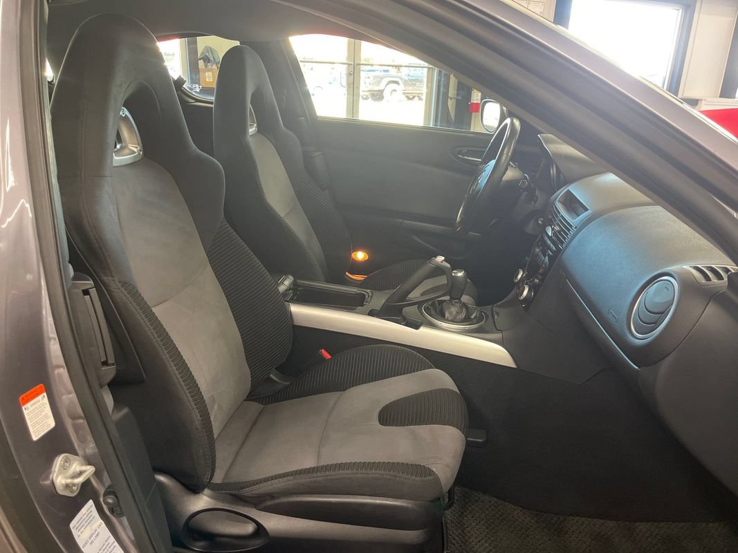Used 2004 MAZDA RX-8 w/ MT Sport Pkg RWD image 44