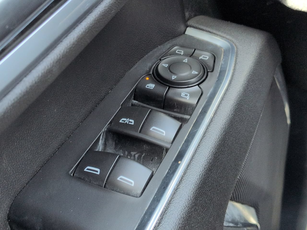 Used 2025 Chevrolet Silverado 2500 LT w/ Safety Package AWD/4WD image 25