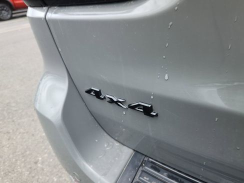 Used 2019 Jeep Grand Cherokee Altitude AWD/4WD image 14