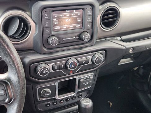 Used 2020 Jeep Wrangler Sport AWD/4WD image 29