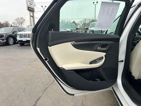 Used 2017 Chevrolet Impala LT w/ Leather Package image 16