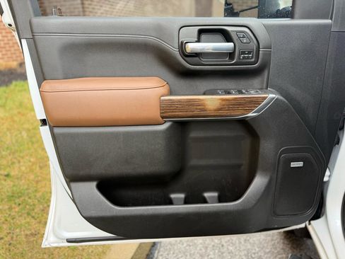 Used 2021 Chevrolet Silverado 3500 High Country image 48