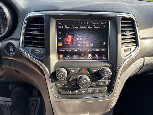 Used 2017 Jeep Grand Cherokee Altitude AWD/4WD image 29