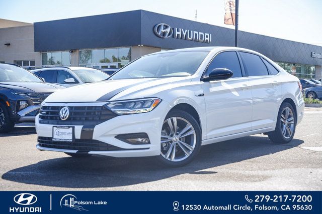 Used 2021 Volkswagen Jetta R-Line FWD image 1