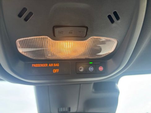 Used 2024 Buick Envista Preferred w/ Convenience I Package FWD image 19