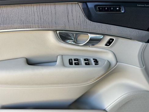 New 2026 Volvo XC90 B6 Ultra image 9