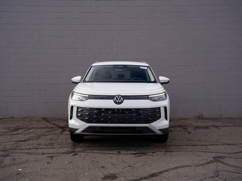 New 2026 Volkswagen Tiguan S image 2