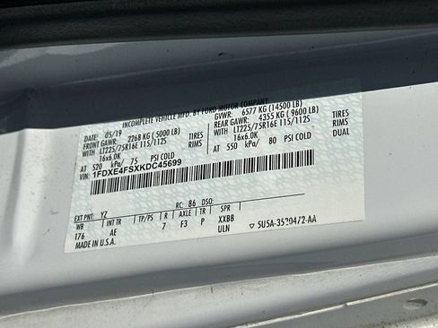 Used 2019 Ford E-450 and Econoline 450 Super Duty w/ Power Windows & Locks Group RWD image 9
