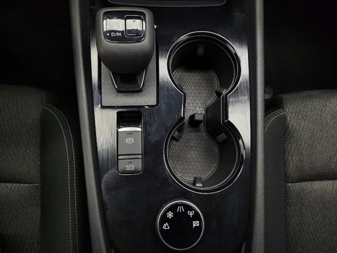 Used 2024 Nissan Rogue SV image 26