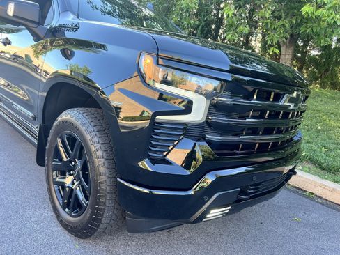 Used 2024 Chevrolet Silverado 1500 High Country w/ Midnight Edition AWD/4WD image 73