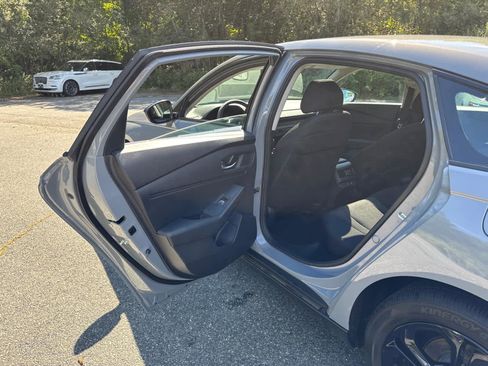 Used 2025 Honda Accord SE image 32