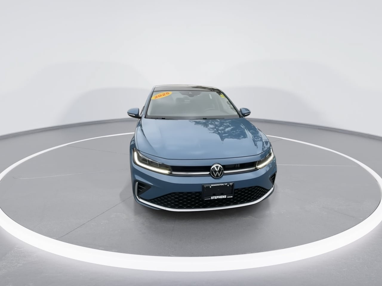 Used 2025 Volkswagen Jetta SEL FWD image 4