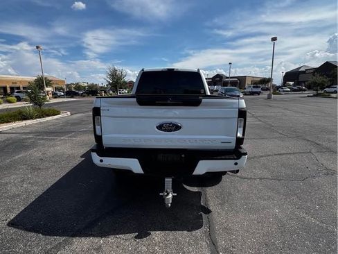 Used 2017 Ford F250 XLT w/ XLT Premium Package AWD/4WD image 4