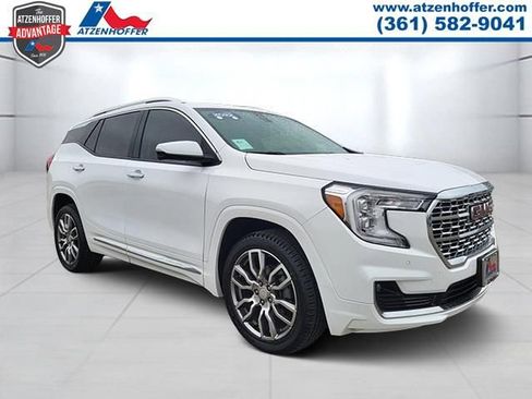 Used 2022 GMC Terrain Denali AWD/4WD image 1