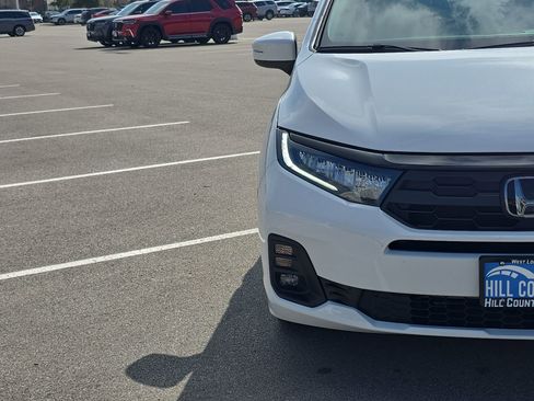 Certified 2026 Honda Odyssey EX-L image 10