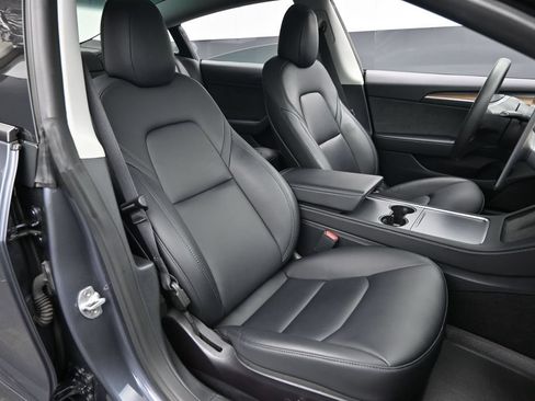 Used 2023 Tesla Model 3 Standard Range RWD image 23