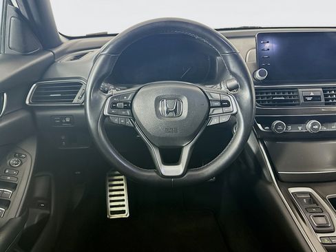 Used 2018 Honda Accord Sport image 17